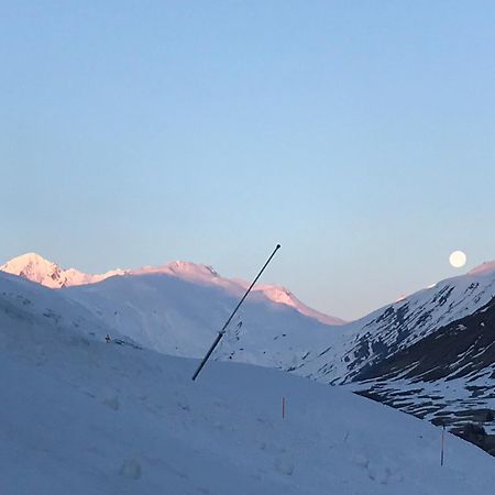 B&B Ursi Andermatt Buitenkant foto