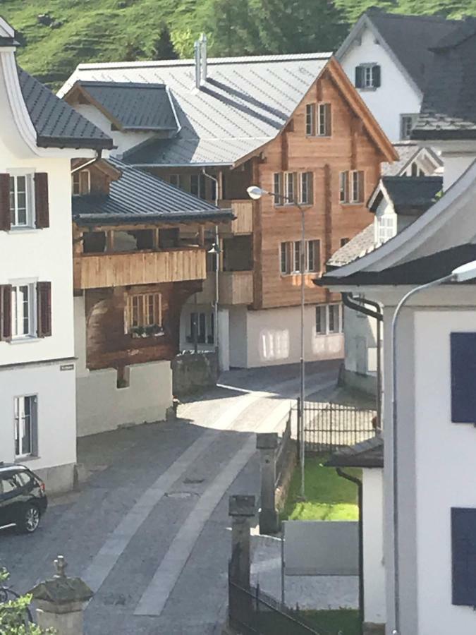 B&B Ursi Andermatt Buitenkant foto